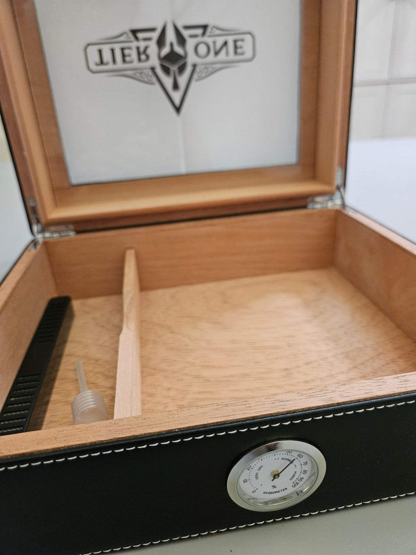 Tier One Premium Cigar Humidor